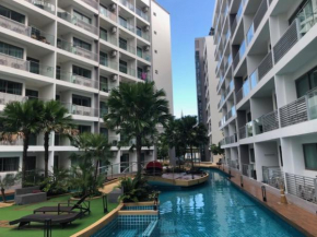Laguna beach 1A with swimming pool views Pattaya